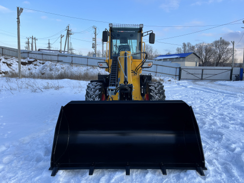 телескопический погрузчик builder tl20