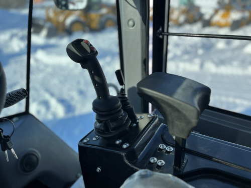 телескопический погрузчик builder tl40s